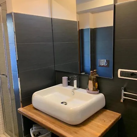 Alexander House - Apartment *