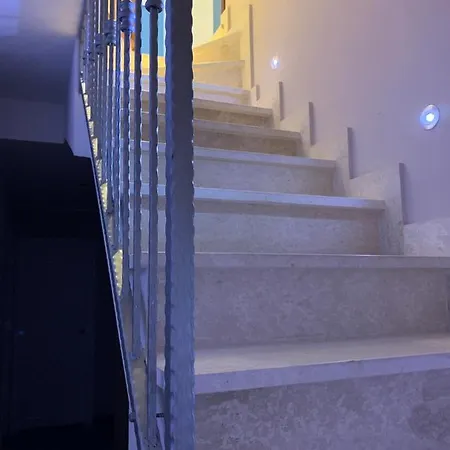 Alexander House - Apartment *